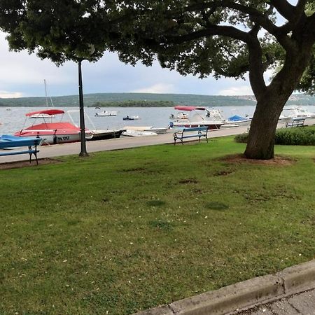 Apartman Lucija Punat Exteriör bild