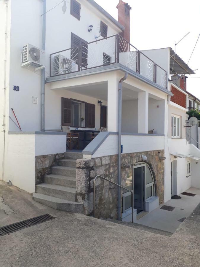 Apartman Lucija Punat Exteriör bild
